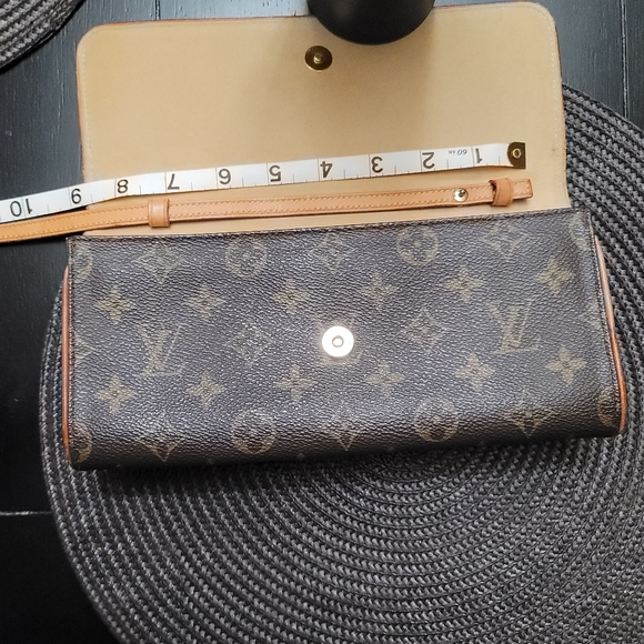 ❣️SALE Louis Vuitton Twin GM - Picture 15 of 16
